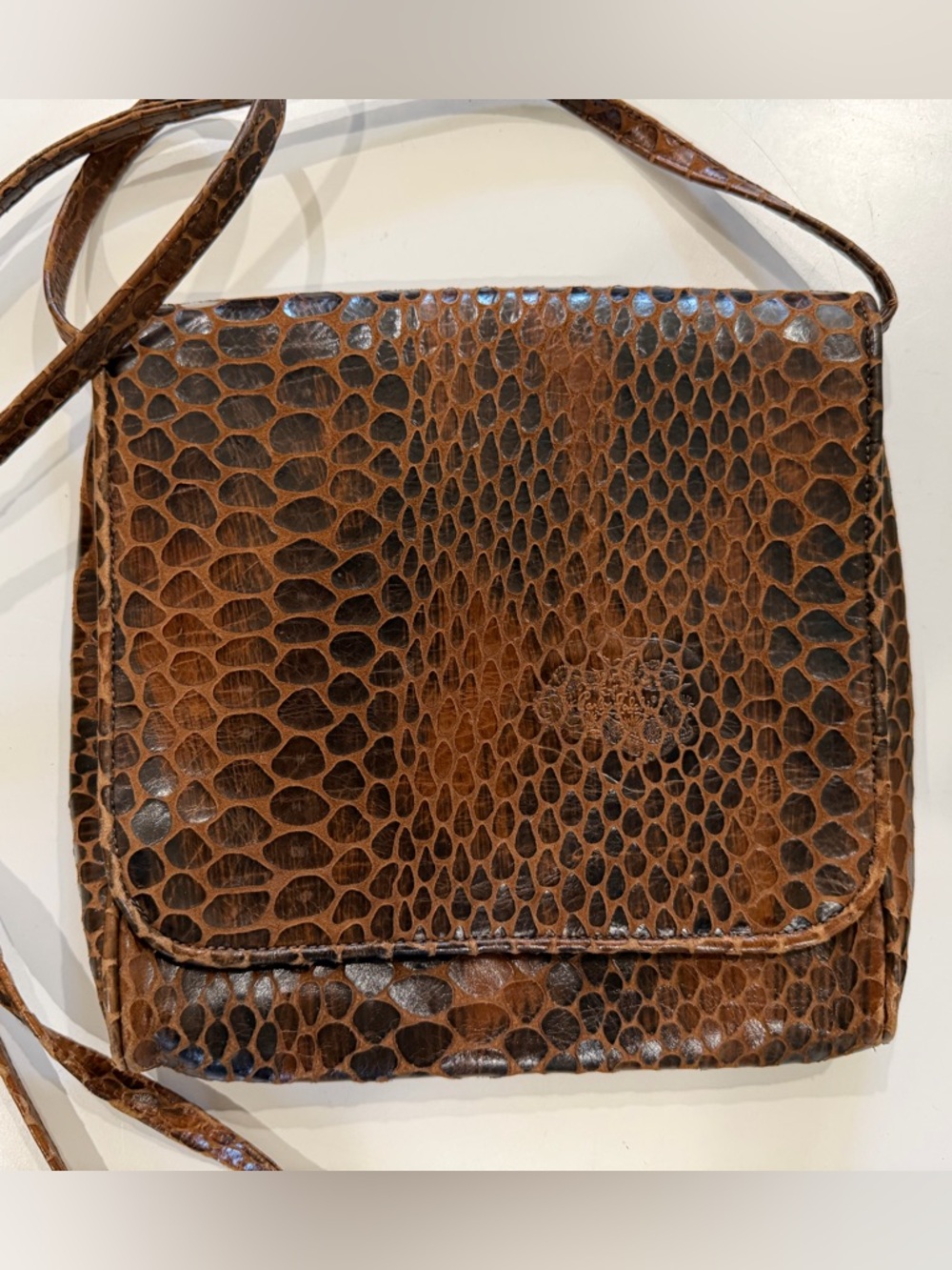 EUC: Vintage Carlos Falchi Crossbody flap closure purse